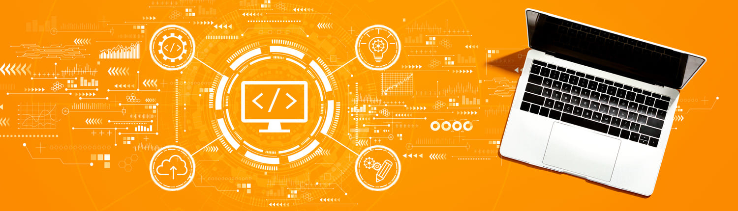 Laptop auf orange farbenem Hintergrund mit Grafik-Muster für Slider e-Commerce -Office Management Alexa - Virtuelle Assistenz